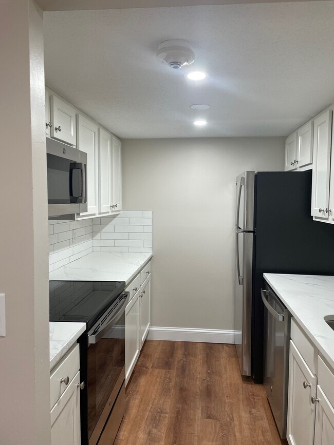 Bainbridge Apartment Homes