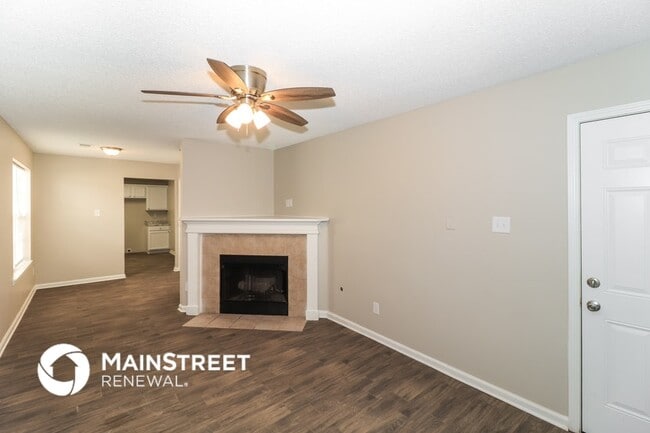 Photo - 7165 Charlton Way