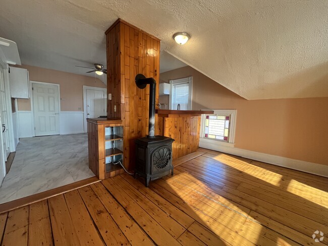 Building Photo - 54 Barton St Unit 3 Rental