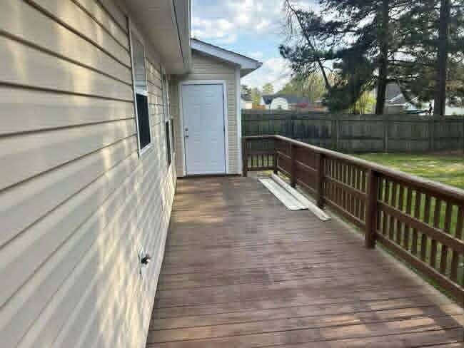 Photo - 151 Whispering Glen Cir