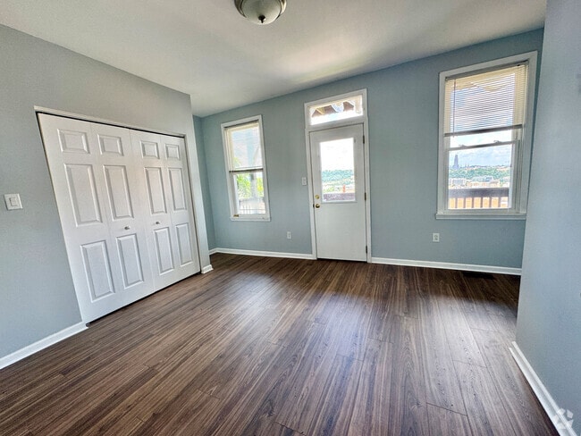 Building Photo - 2701 Mission St Unit 2 Rental