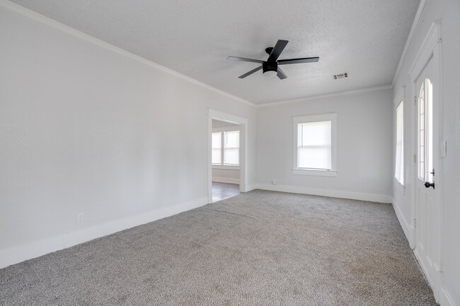 Photo - 1528 N Beard Ave