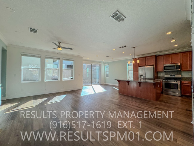 Photo - Beautiful 4 Bedroom Home in McKinley Villa...