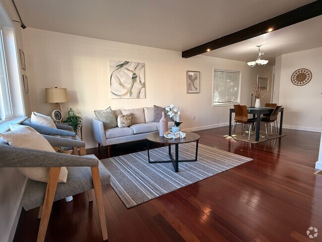 Building Photo - 2907 S McClellan St Rental