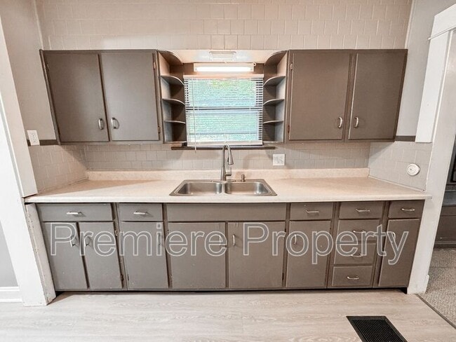 Photo - 1231 S Hardy Ave