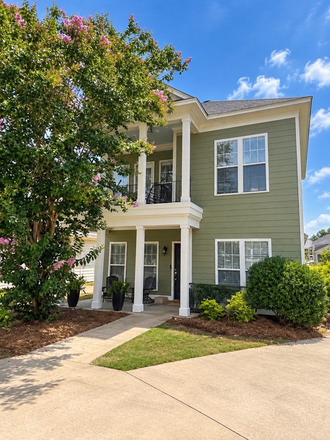 405 Scarlet Cove
