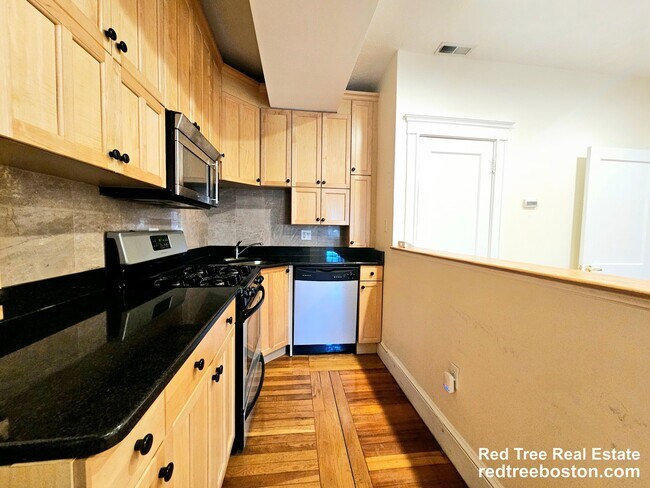 191 Winthrop Rd Unit 4