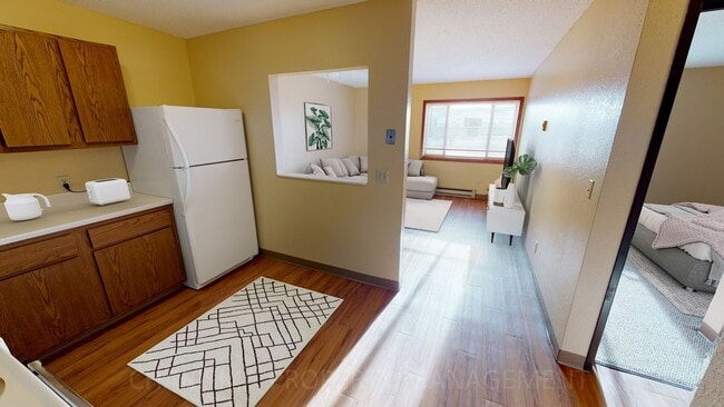 Photo - Lamro Apartments