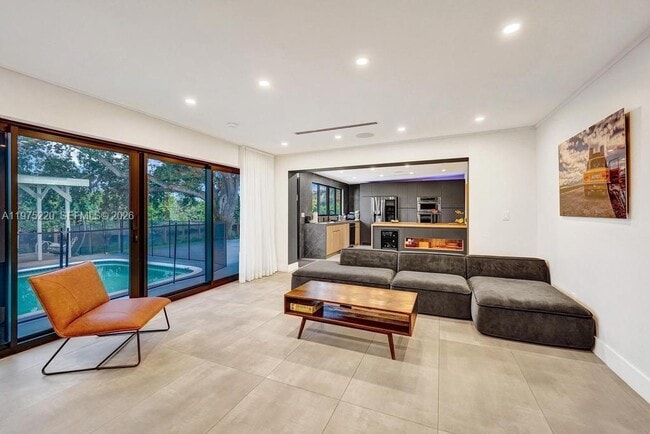 Photo - 4660 SW 37th Ave