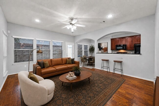 Photo - 8910 Minola Oaks Dr