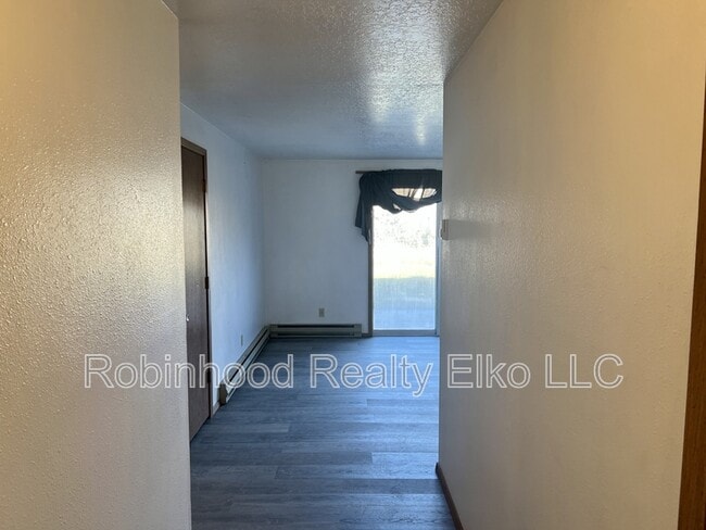 Photo - 358 Parkchester Dr Unit 1