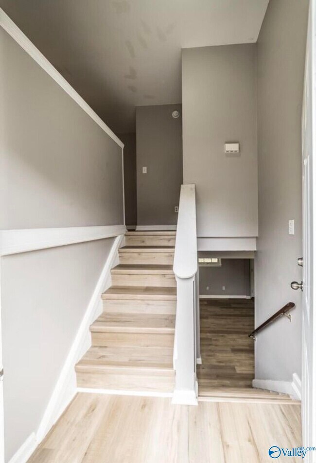 Photo - 3218 Uvalde Ln NW