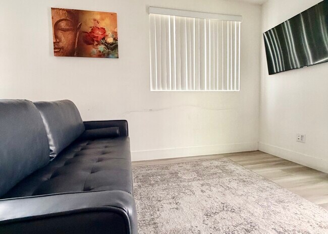 Photo - 2-212 E 29th St