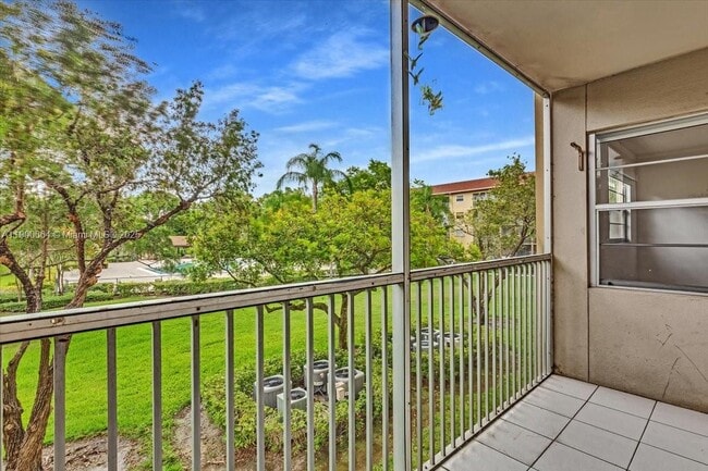Photo - 12501 SW 14th St Unit 213R