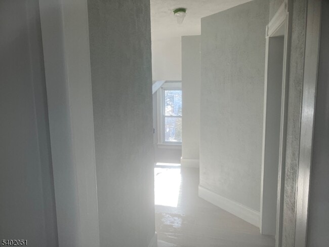 Photo - 20 Ryerson Ave