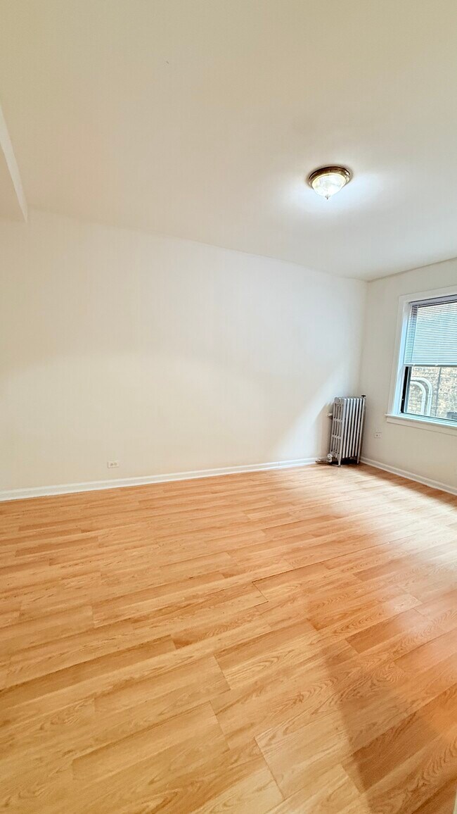 Photo - 839 W Sheridan Rd Unit 205