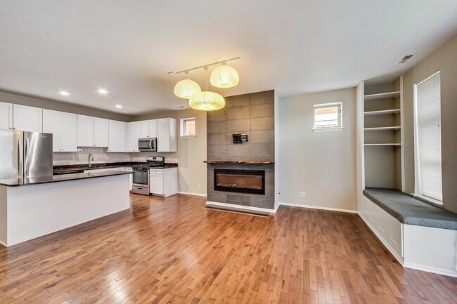 Photo - 820 W University Ln Condo Unit 1B