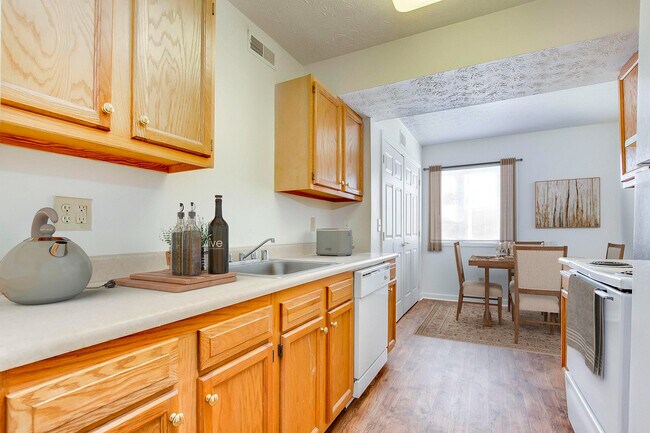 Kitchen - Meadows at Green Tree