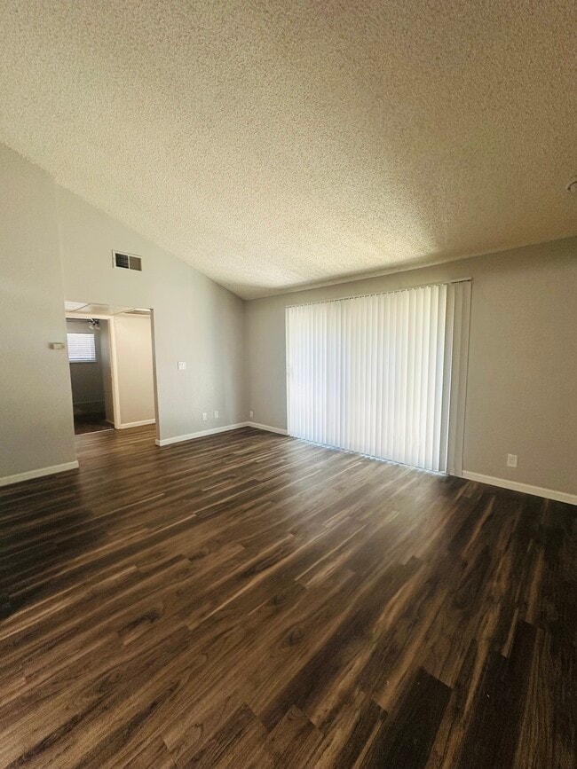 Whitney Villa Apartments
