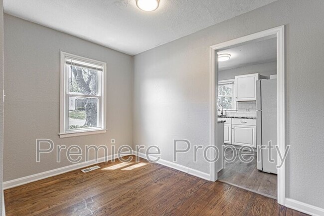 Photo - 10516 E 26th St S