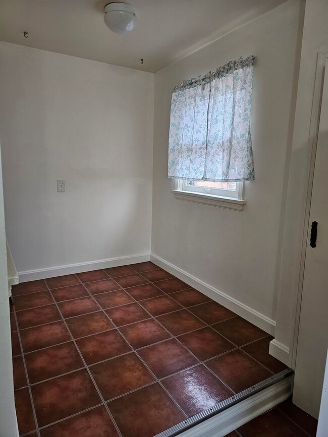 Photo - 708 W 1st Ave Unidad Apt 3