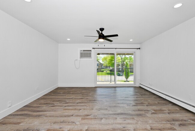 Photo - 16W540 87th St Unidad 9A-201