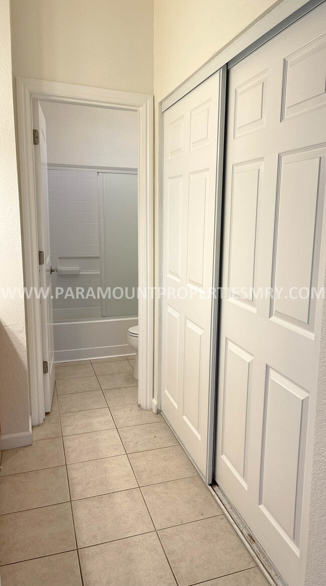 Photo - 405 Tyler Pl