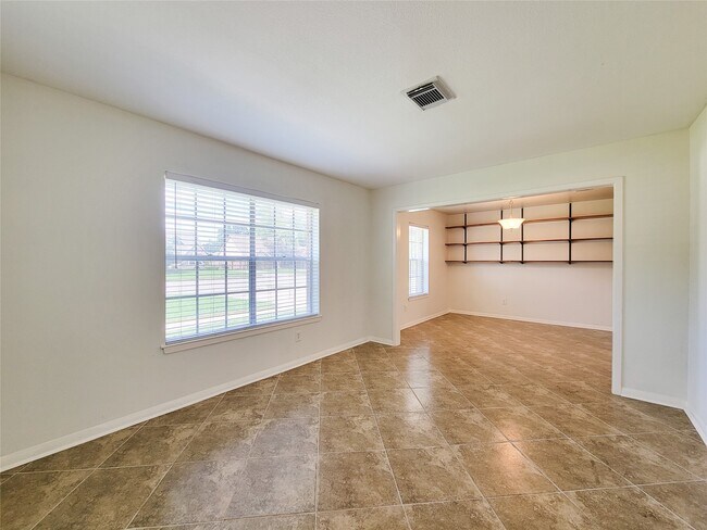 Photo - 2115 Forest Oaks Dr