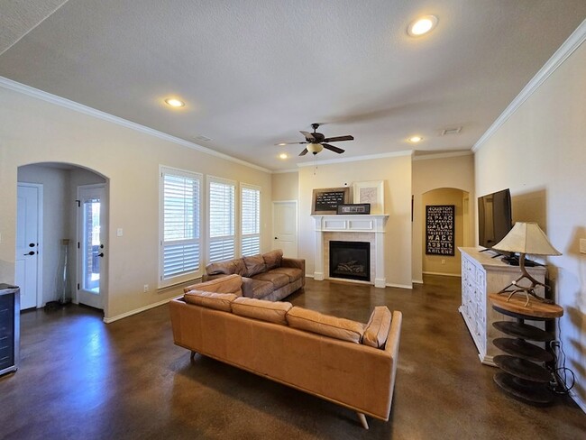 Photo - 6000 Rio Grande Ave