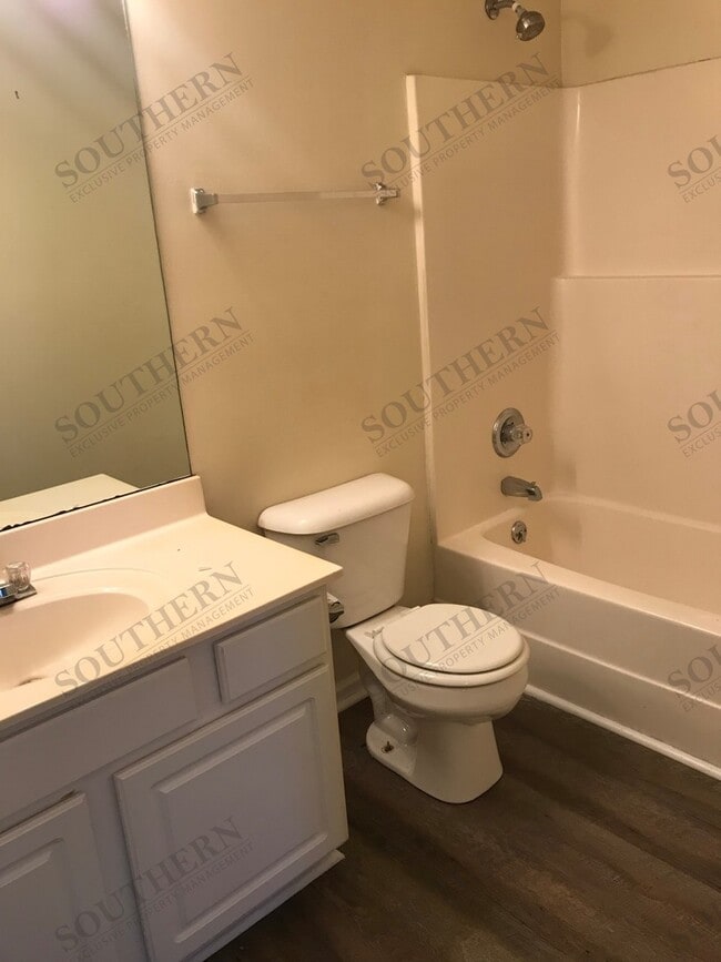 Photo - 3930 Banyan Ct Unit A