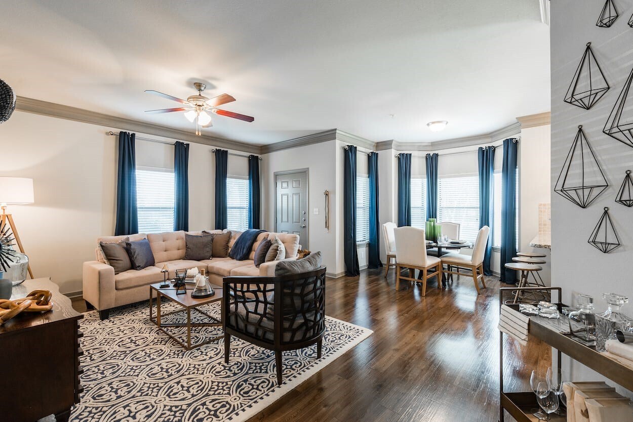 Photo - 5200 Pointe W Cir