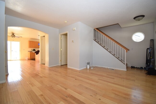 Photo - 874 Forest Park Ct