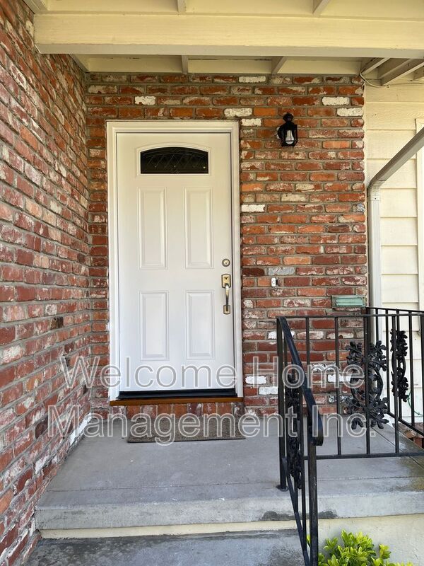 Photo - 16233 San Remo Dr
