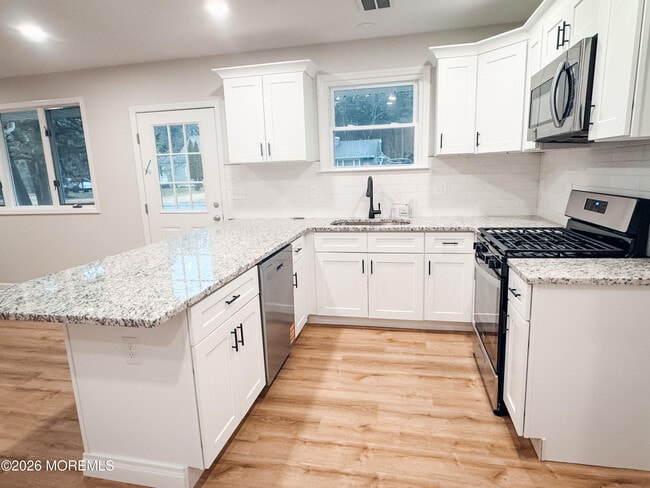 Photo - 827 Rogers St