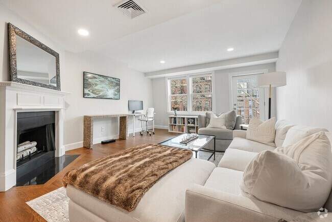 Building Photo - 403 Marlborough St Unit 14 Rental
