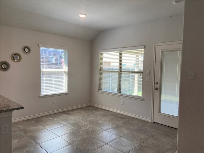 Photo - 801 Dickens Dr