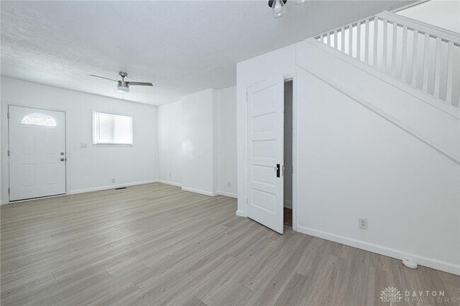 Photo - 321 Deeds Ave