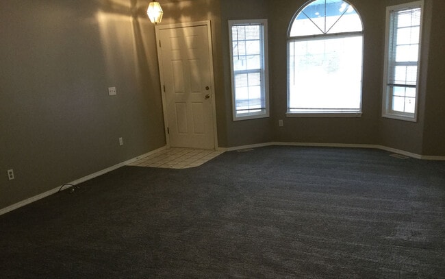 Photo - Welcome to this charming 3 bedroom, 2 bathroom home in Boise, ID.