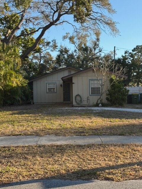Building Photo - 2470 Browning St