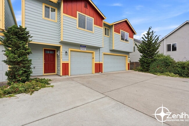 Building Photo - 5616 NE 74th Ct