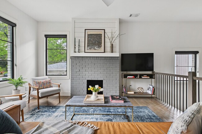 Photo - 634 Bonaventure Ave NE Apartamento Unidad ID1222861P