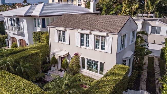 Building Photo - 155 Peruvian Ave