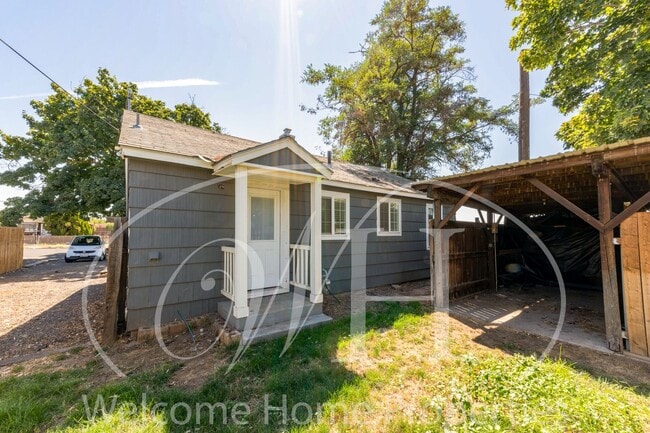 Photo - 1014 W Alder St Unit 1014 W Alder St