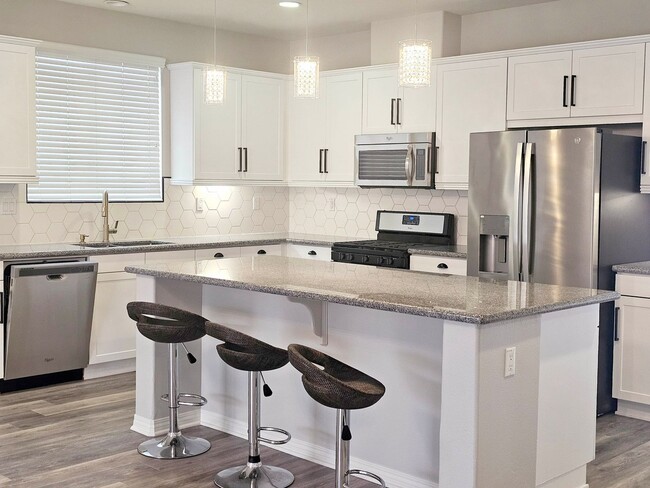 Beautiful house 3 bed/2 bath in Winchester - Beautiful house 3 bed/2 bath in Winchester