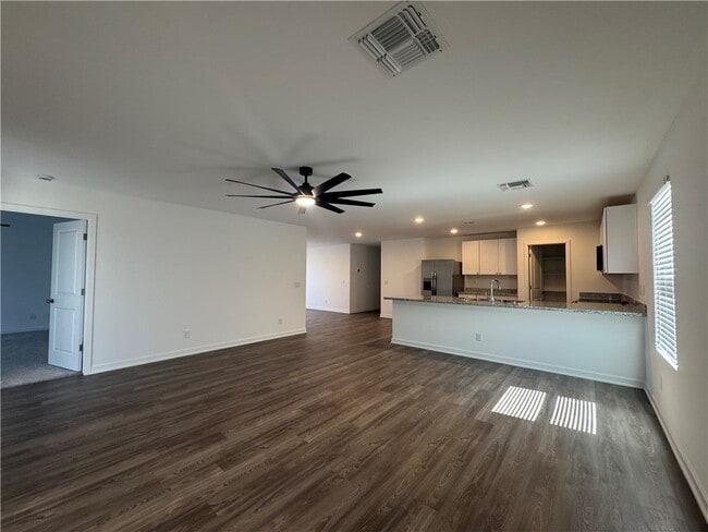 2289 Sarah Pl
