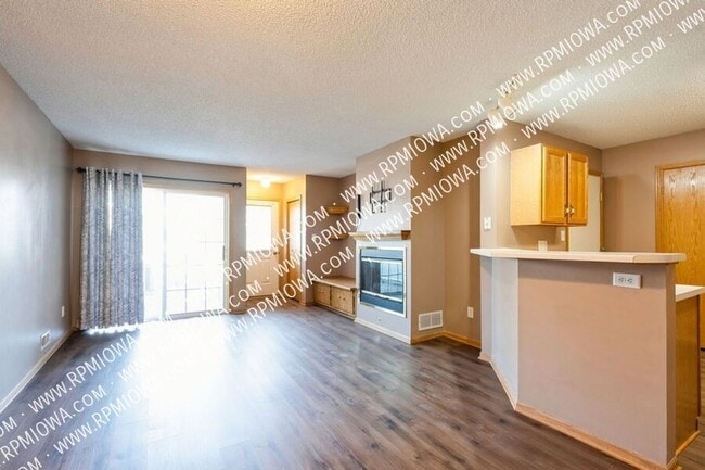 Photo - 1321 SE Delaware Ave