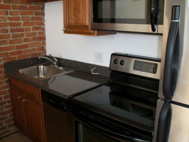 Photo - 3 bed in Bay Village