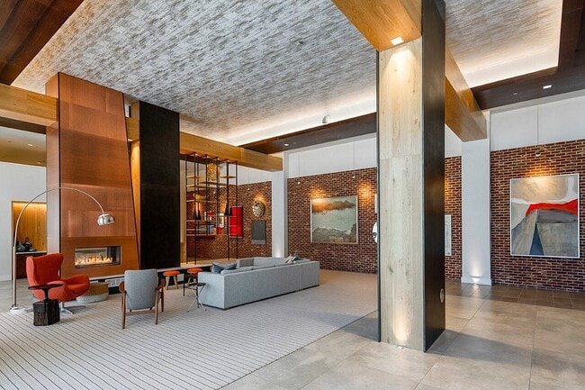 Salón del club - The Point at Rise