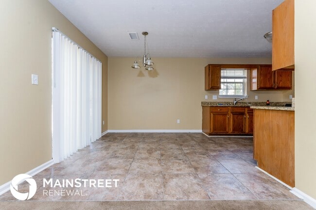 Photo - 6805 Silver Maple Dr