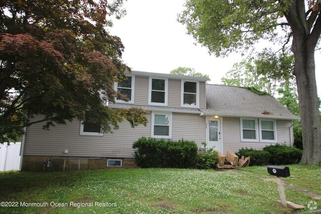 Building Photo - 142 Delaware Ave Rental
